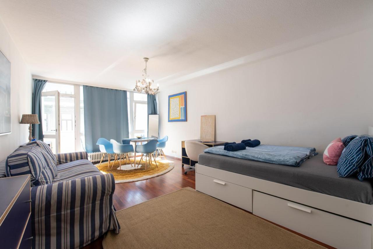 Apartment - Burggasse Wien